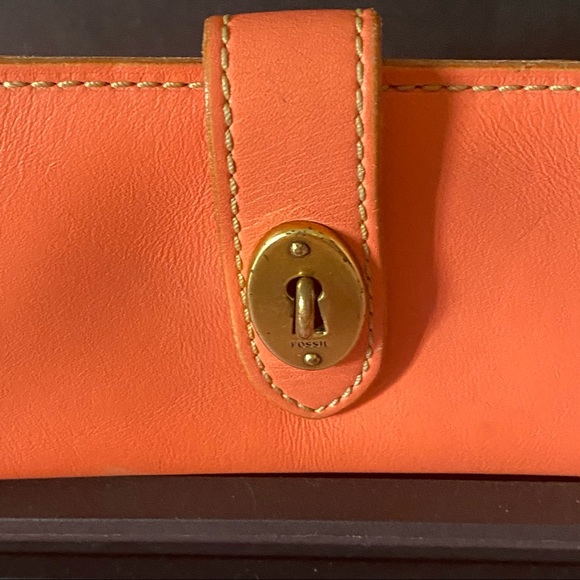“ FOSSIL “ Leather Wallet - Picture 3 of 16